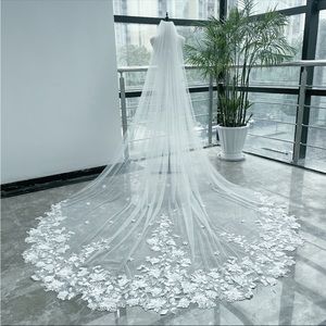 New hand crafted Veil. Never worn.